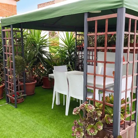 Charming In - 38 M² - Parking アパート