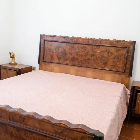 Charming In - 38 M² - Parking 아파트